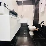 Nj Luxury Breeze Apartment